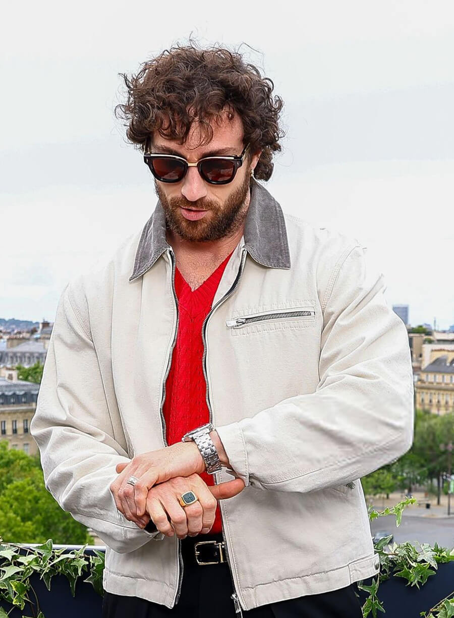 28 Years Later Aaron Taylor-Johnson White Jacket