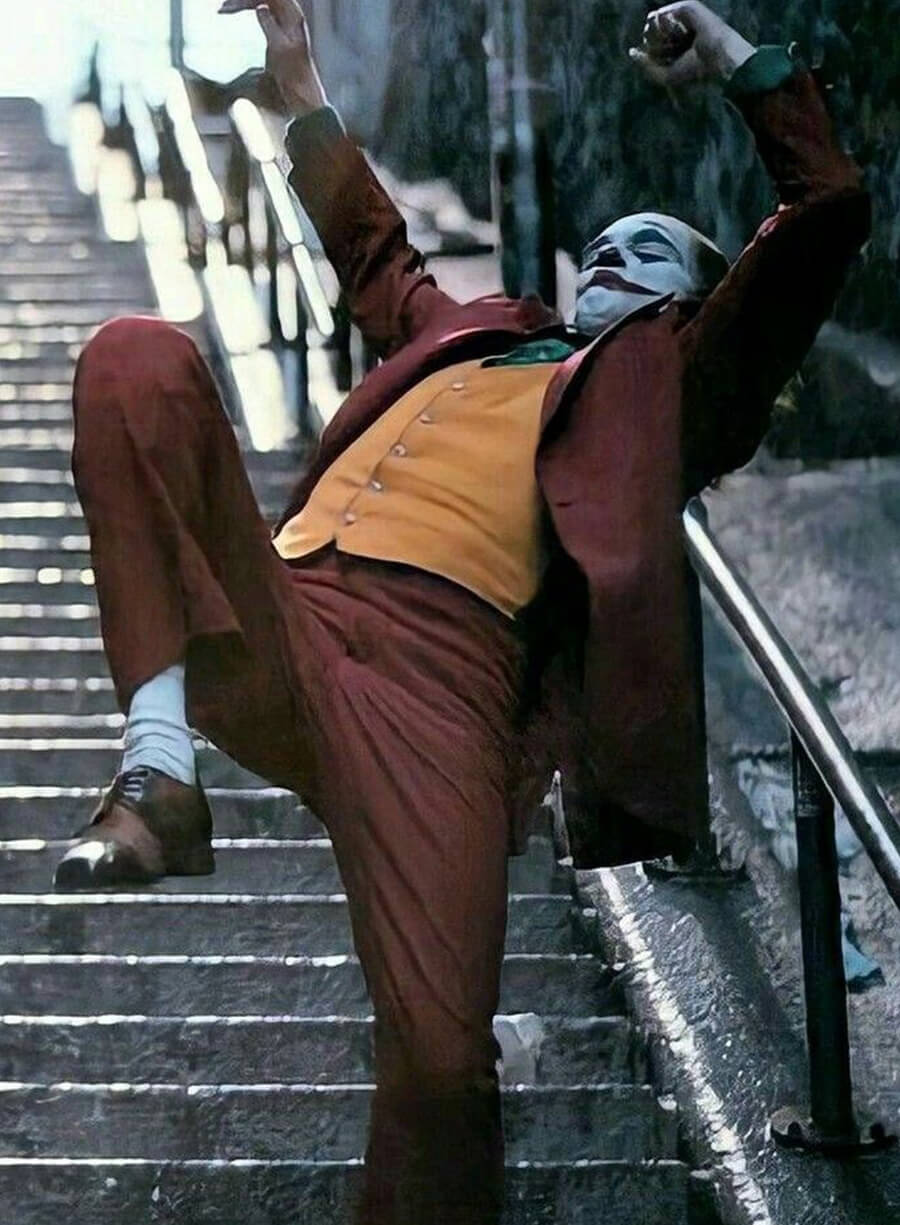 Arthur Fleck Joker: Folie à Deux 2024 Maroon Suit