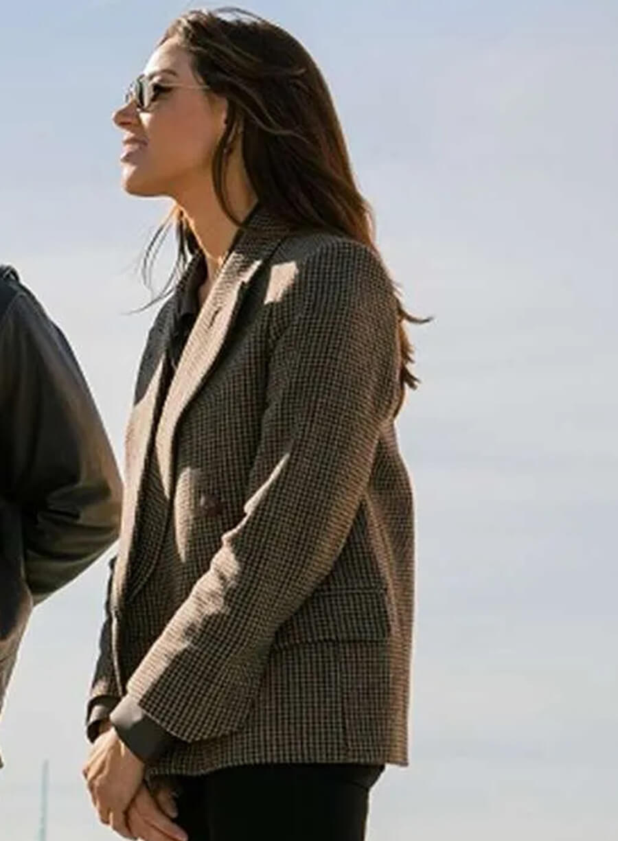 Aubrey Plaza Operation Fortune: Ruse de guerre Blazer