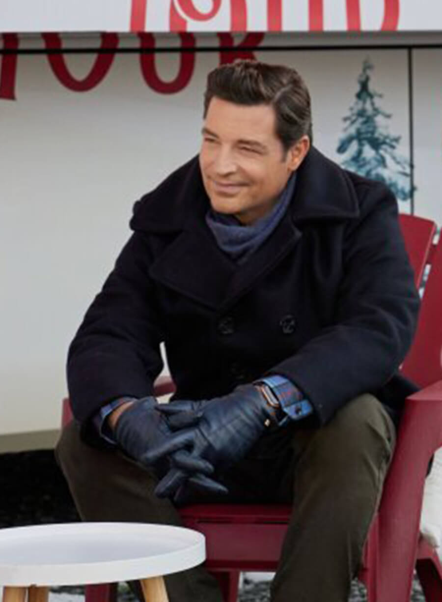 Brennan Elliott Ms. Christmas Comes to Town Black Coat