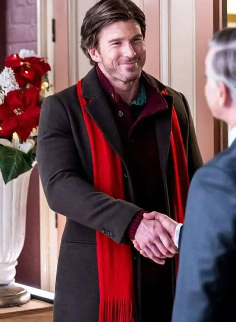 Christopher Russell A Vintage Christmas 2024 Black Coat