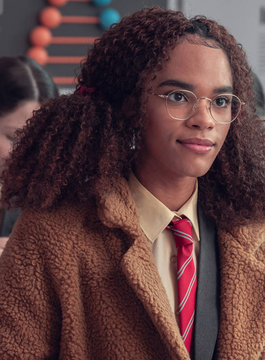 Elle Argent Heartstopper S01 Brown Teddy Coat