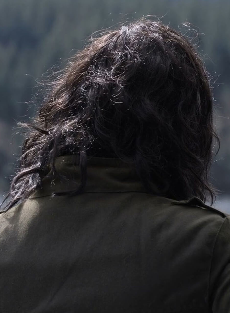 Eve Harlow The Night Agent S01 Green Jacket
