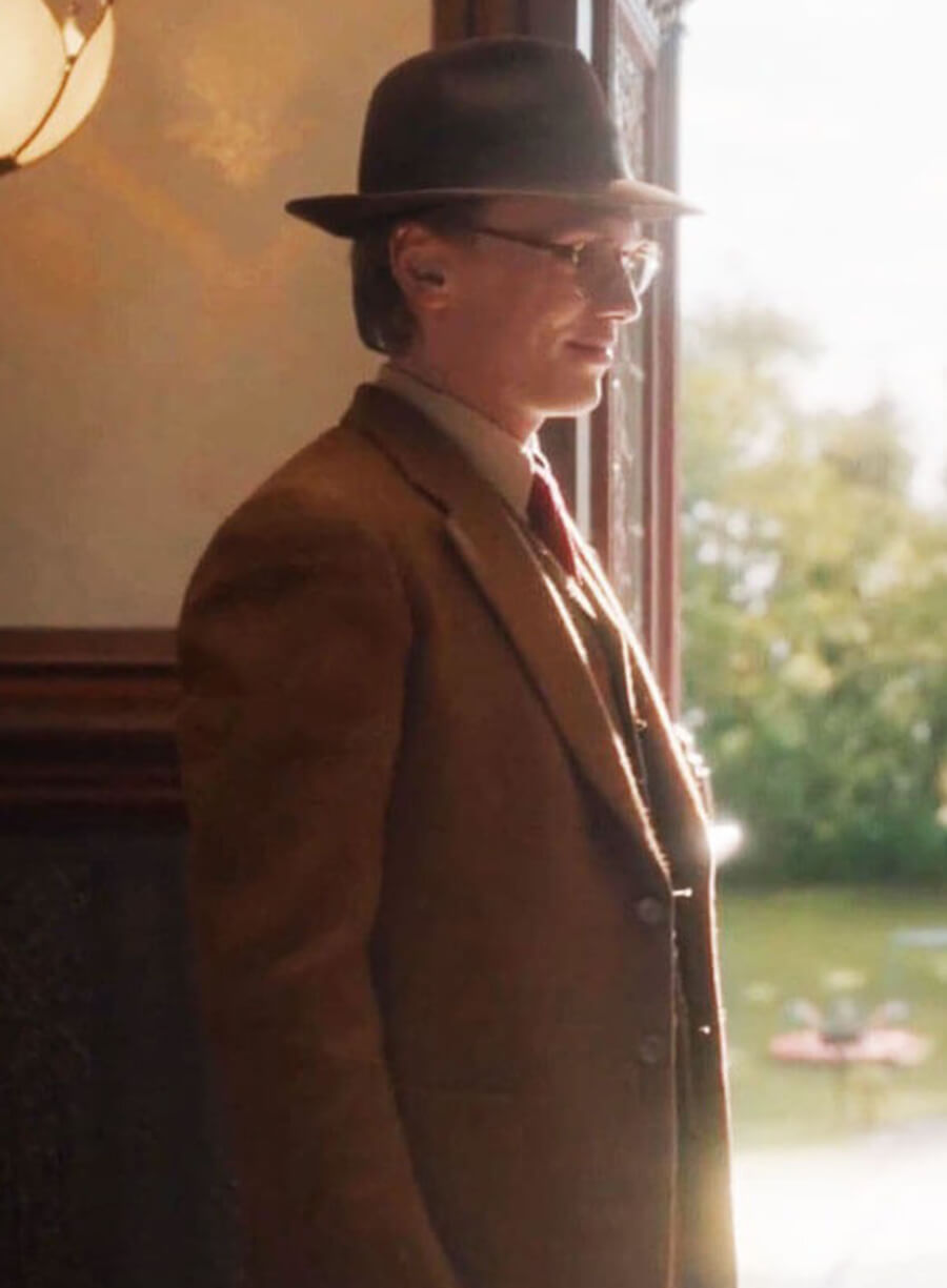 Henry Creel Stranger Things S05 Brown Suit