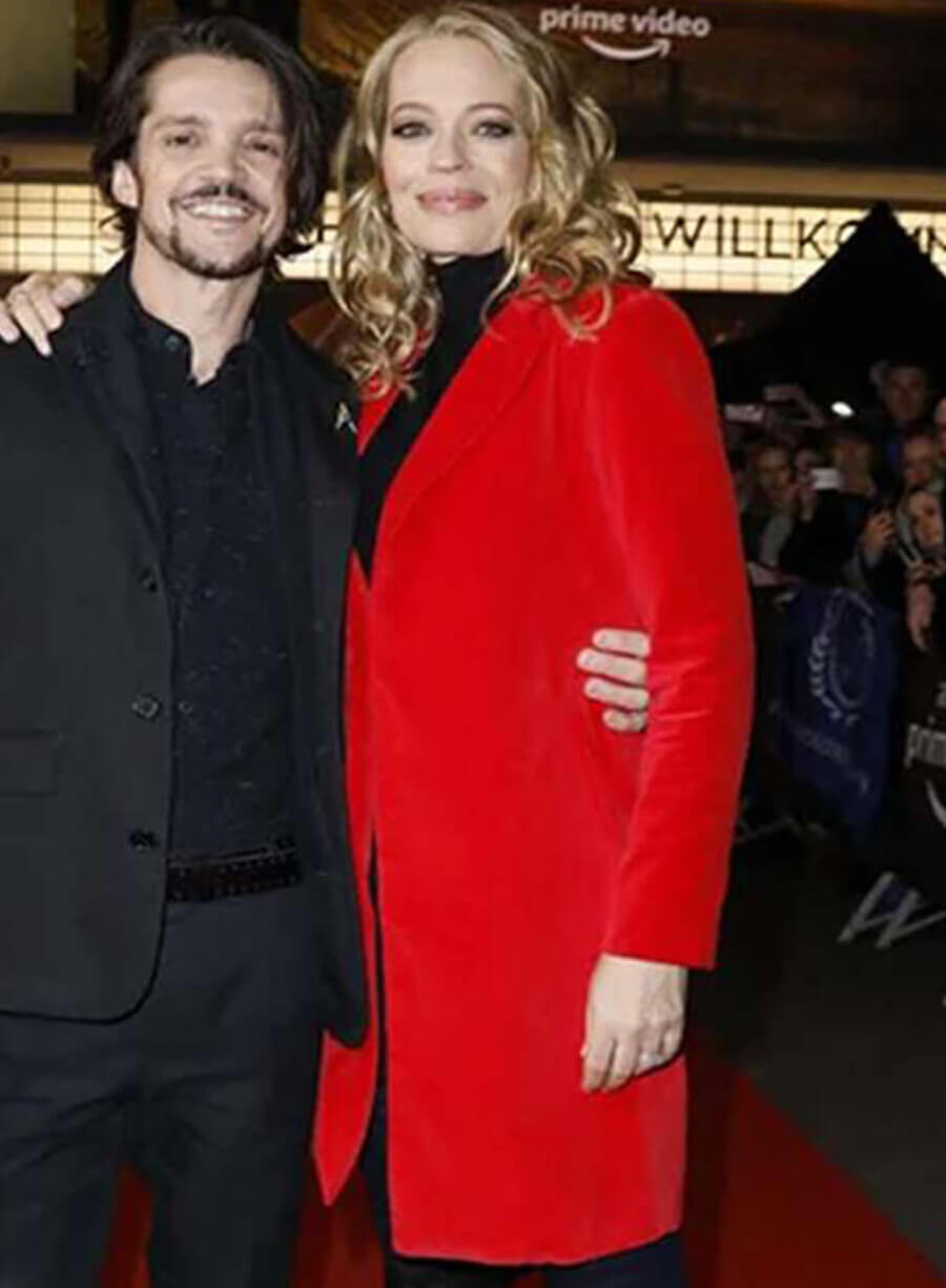 Jeri Ryan Star Trek Picard Red Coat