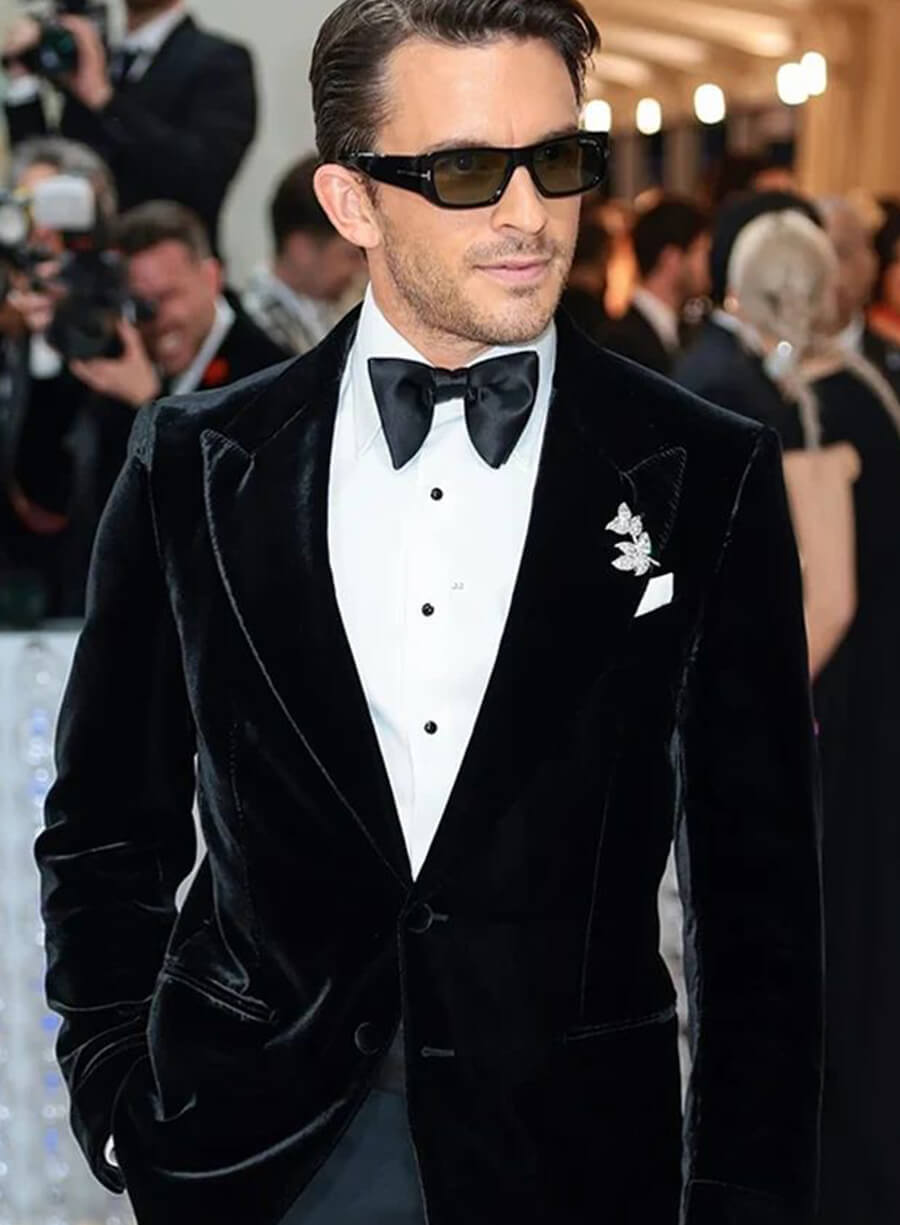 Jonathan Bailey Black Velvet Blazer