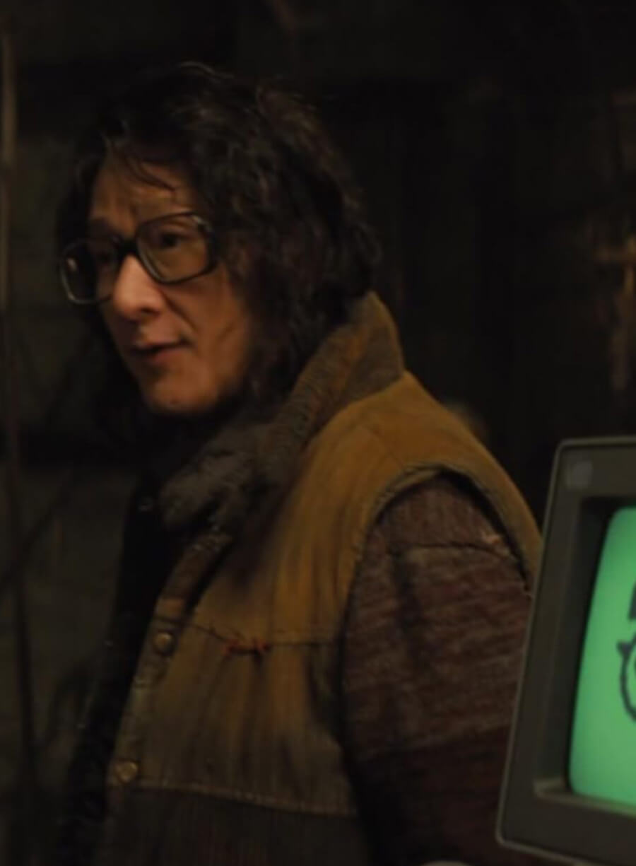 Ke Huy Quan The Electric State 2025 Brown Vest