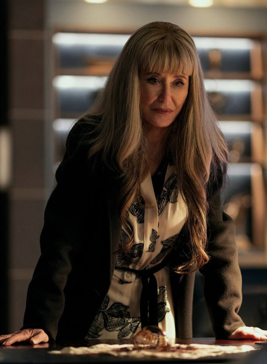 Madeline Usher The Fall of the House of Usher Black Coat