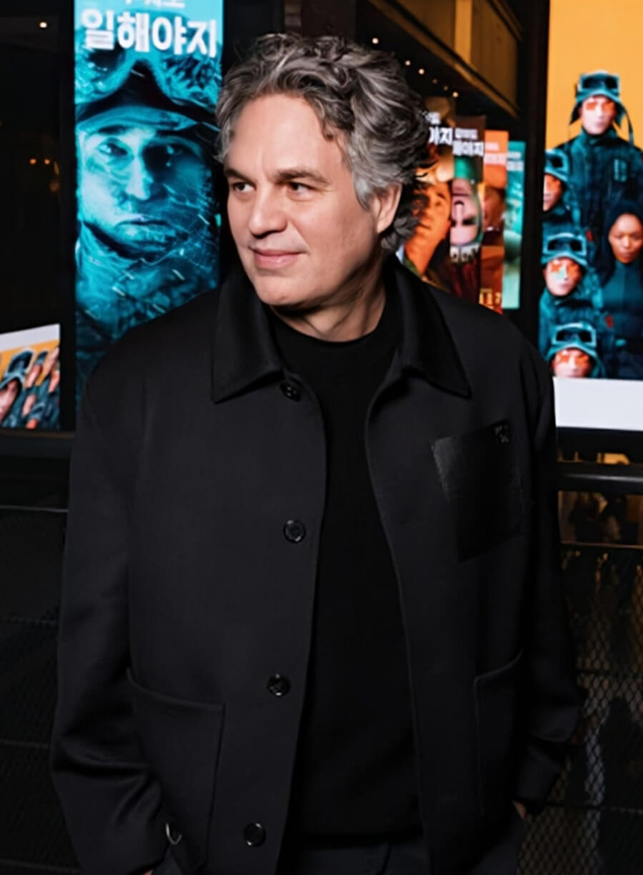 Mark Ruffalo Mickey 17 2025 Black Jacket