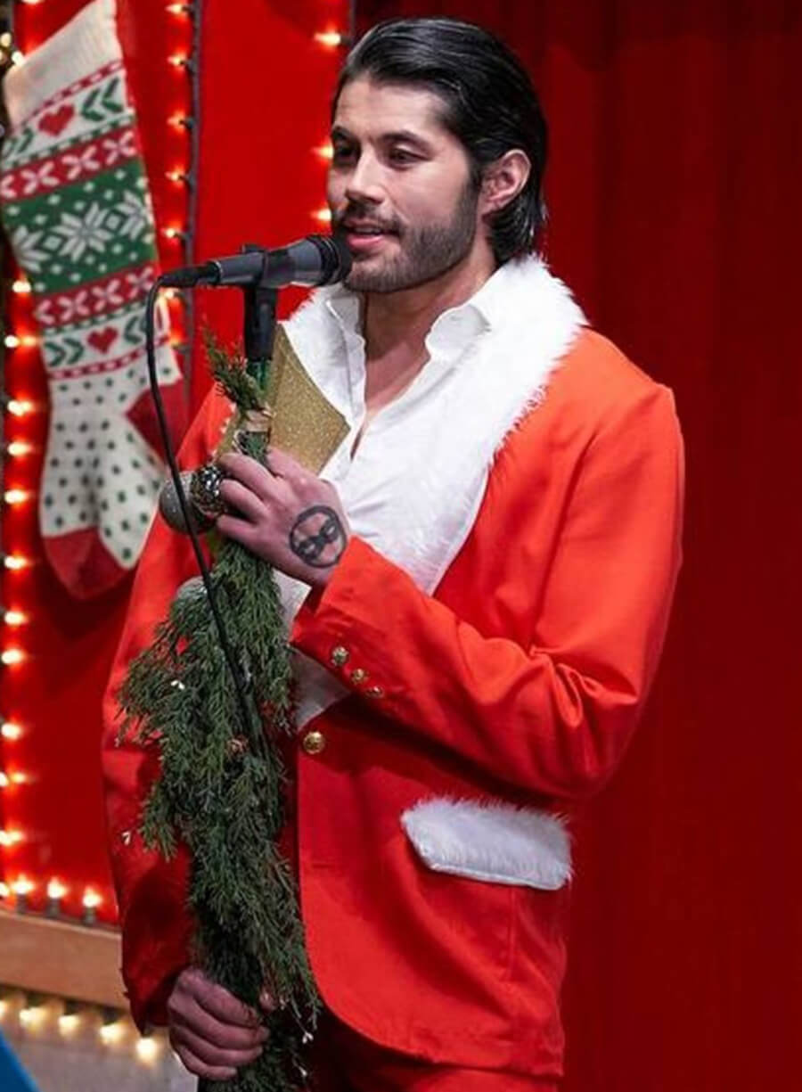 Pinij NaLampoon 12 Dates of Christmas Red Blazer