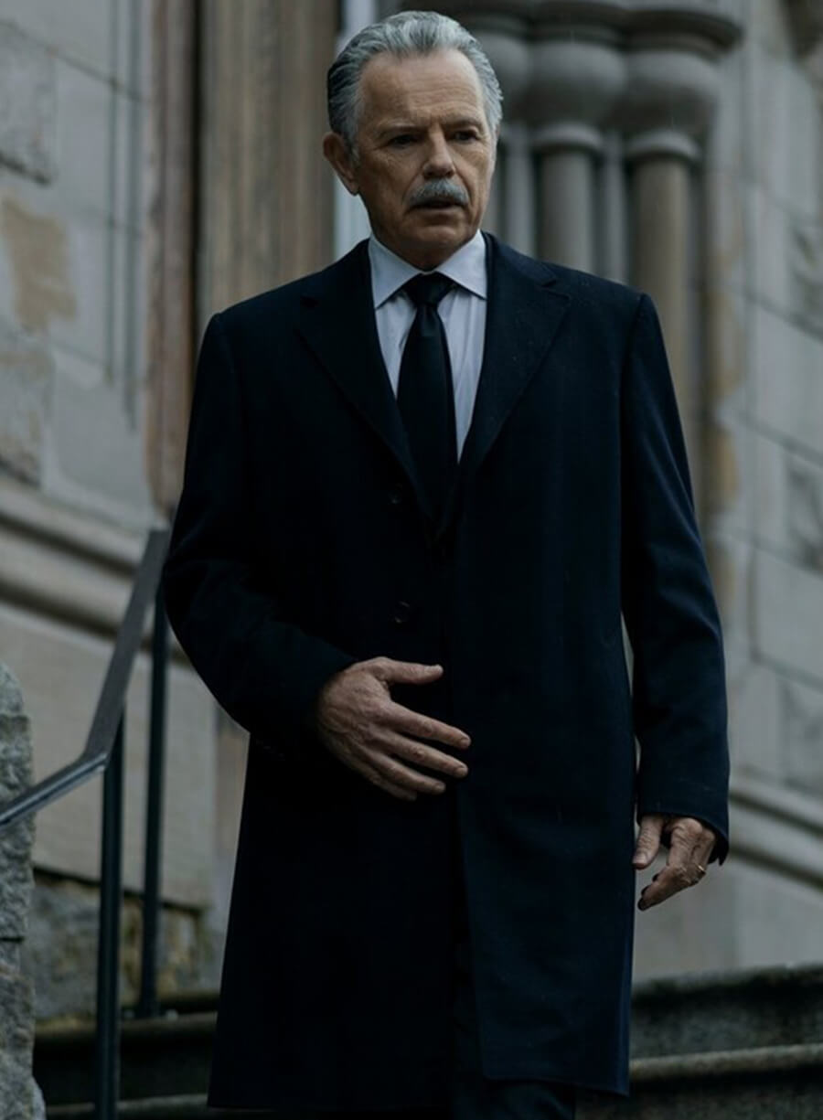 Roderick Usher The Fall of the House of Usher Black Coat