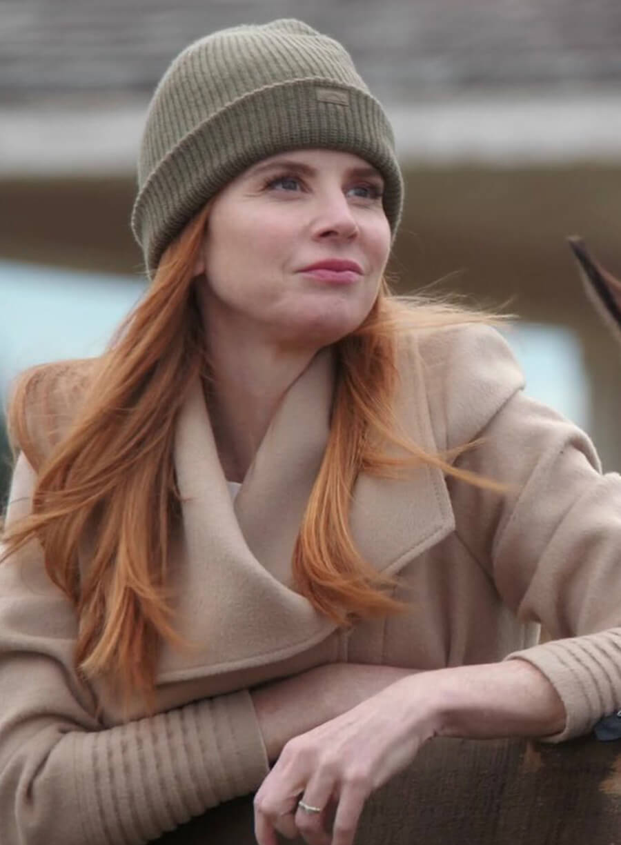 Sarah Rafferty My Life with the Walter Boys Beige Coat