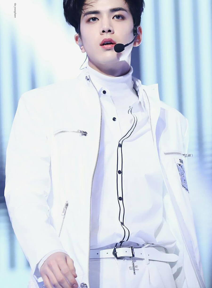 Younghoon The Boyz White Cotton Jacket