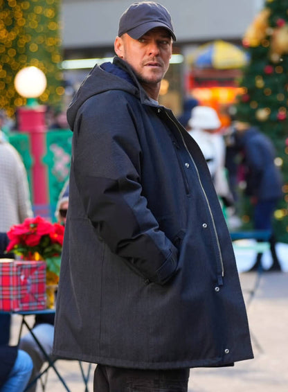 Alan Ritchson The Man with the Bag Black Jacket