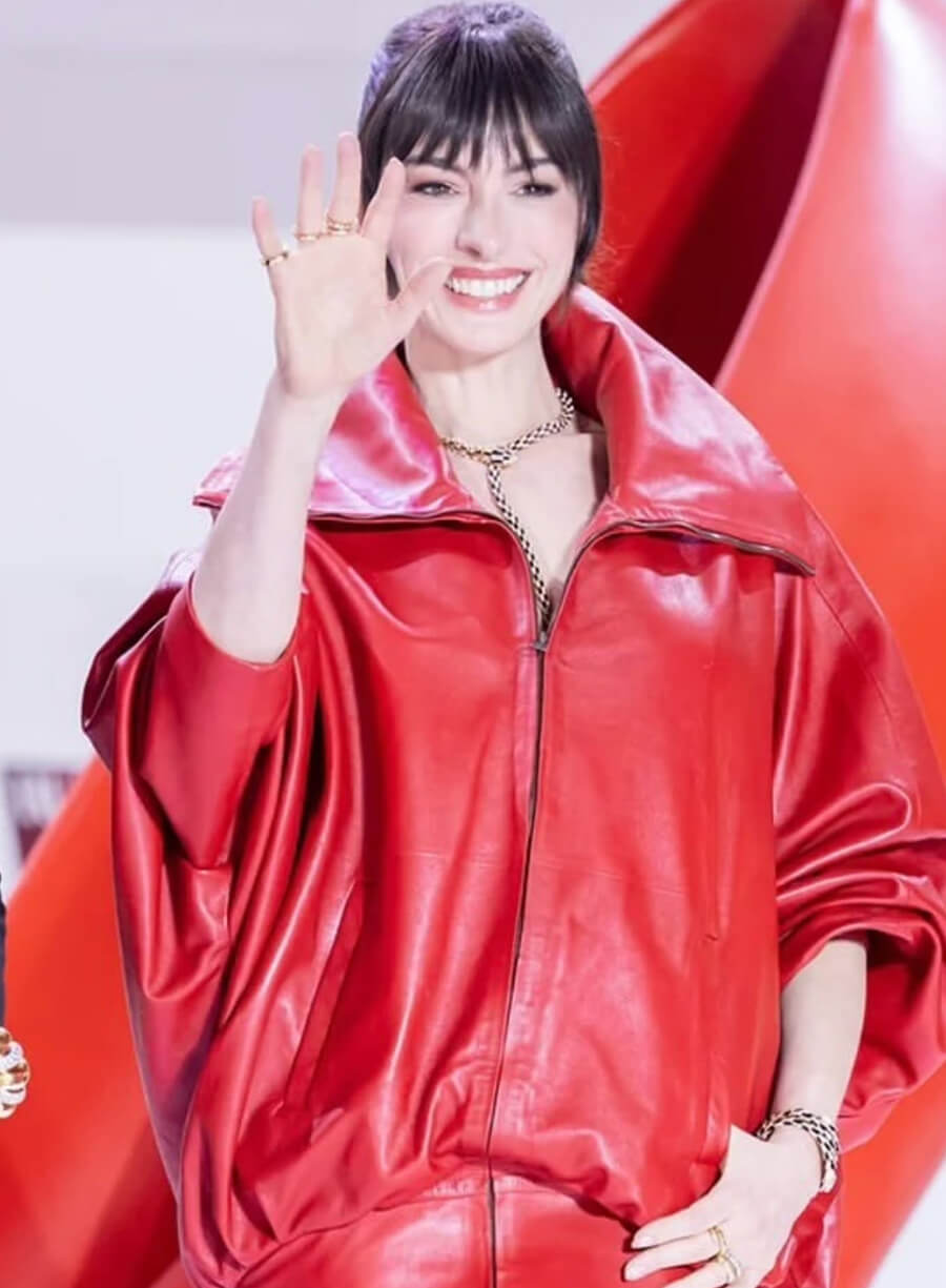Anne Hathaway The Dev­il Wears Pra­da 2 Red Leather Jacket