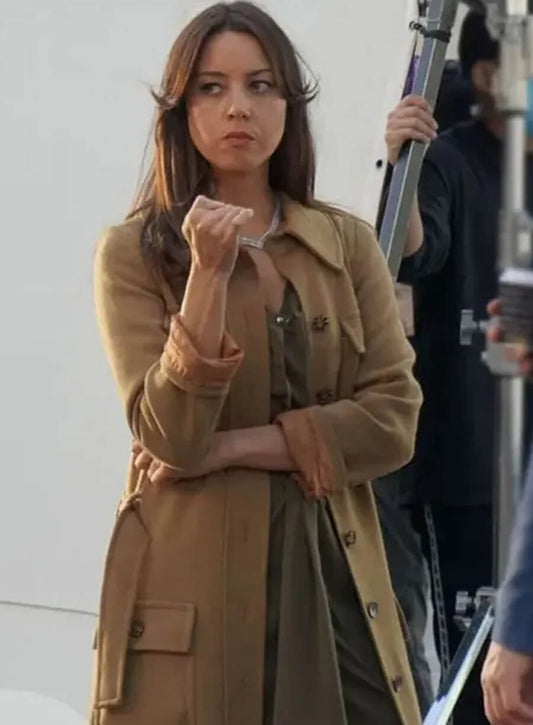 Aubrey Plaza Operation Fortune Ruse de guerre Coat 