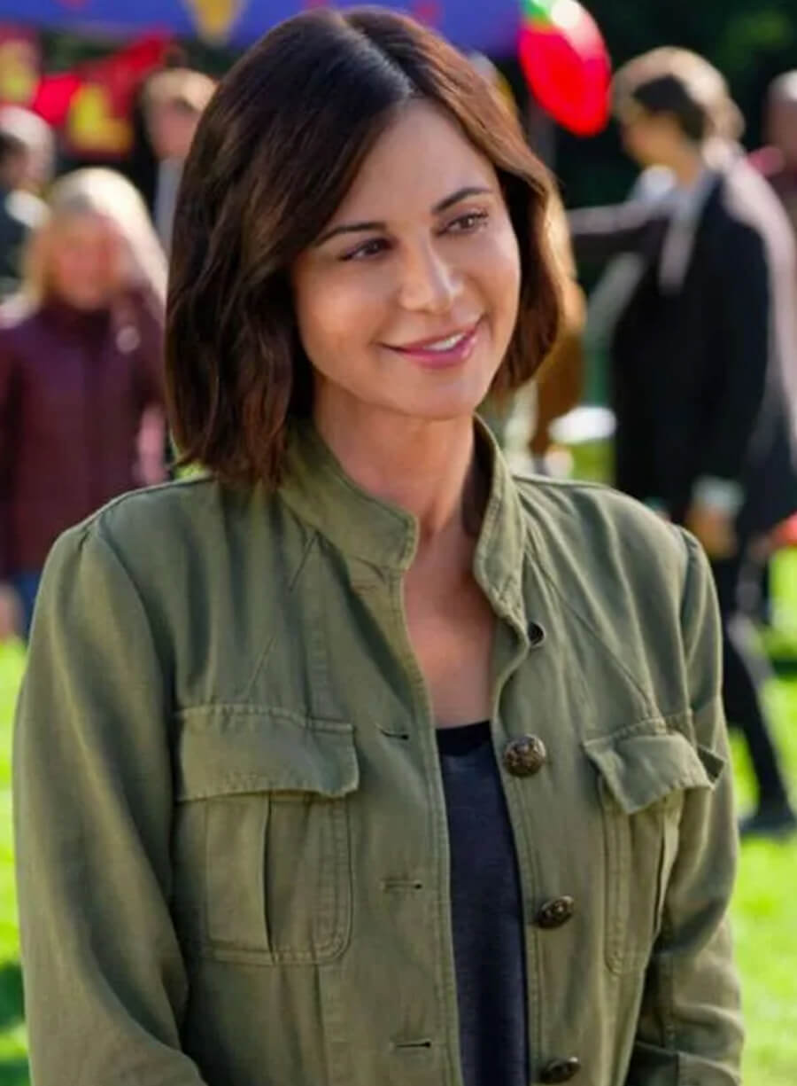 Cassie Nightingale Good Witch S06 Green Jacket