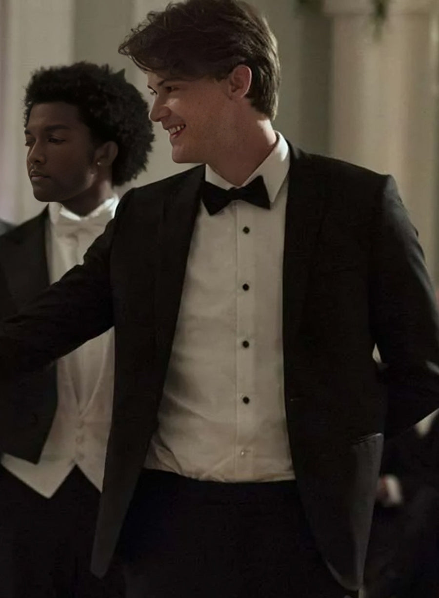 Conrad The Summer I Turned Pretty S02 Black Suit