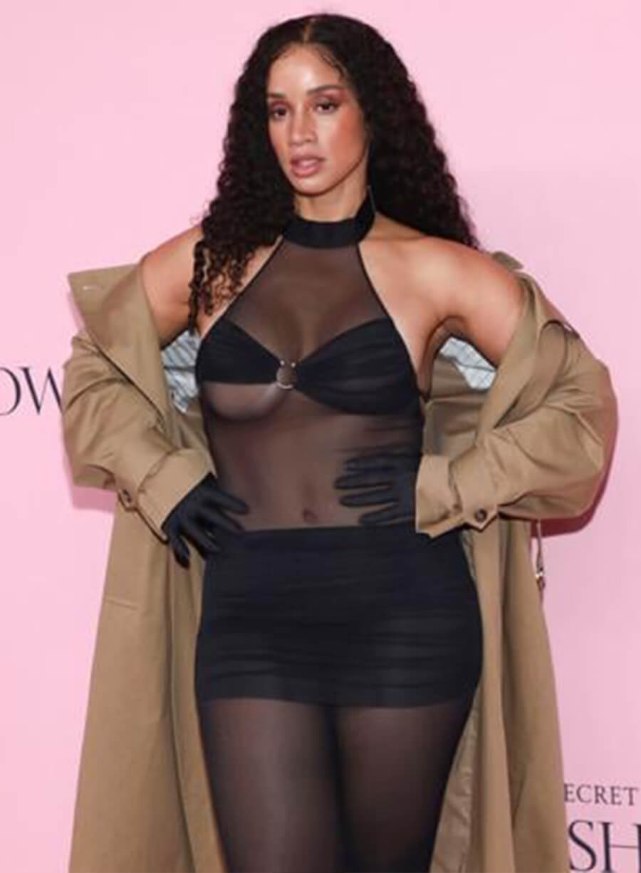 Dascha Polanco 2025 Victoria’s Secret Fashion Show Coat