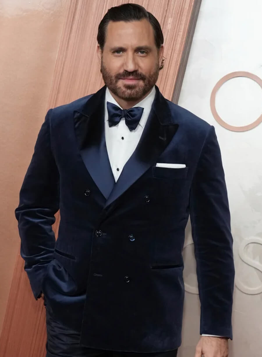 Edgar Ramirez Oscars Red Carpet Velvet Blazer