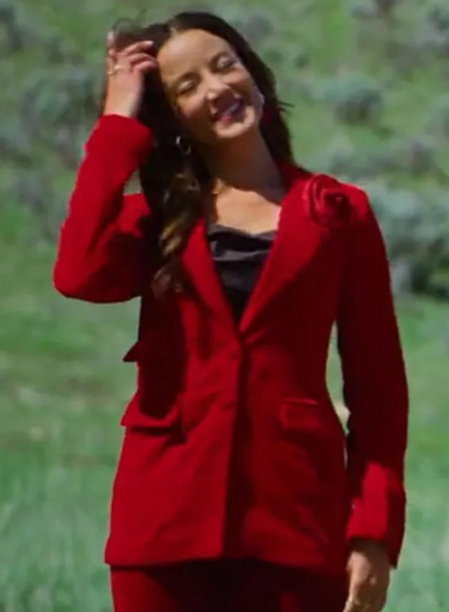 Finding Mr. Christmas S02 Heather Hemmens Red Blazer