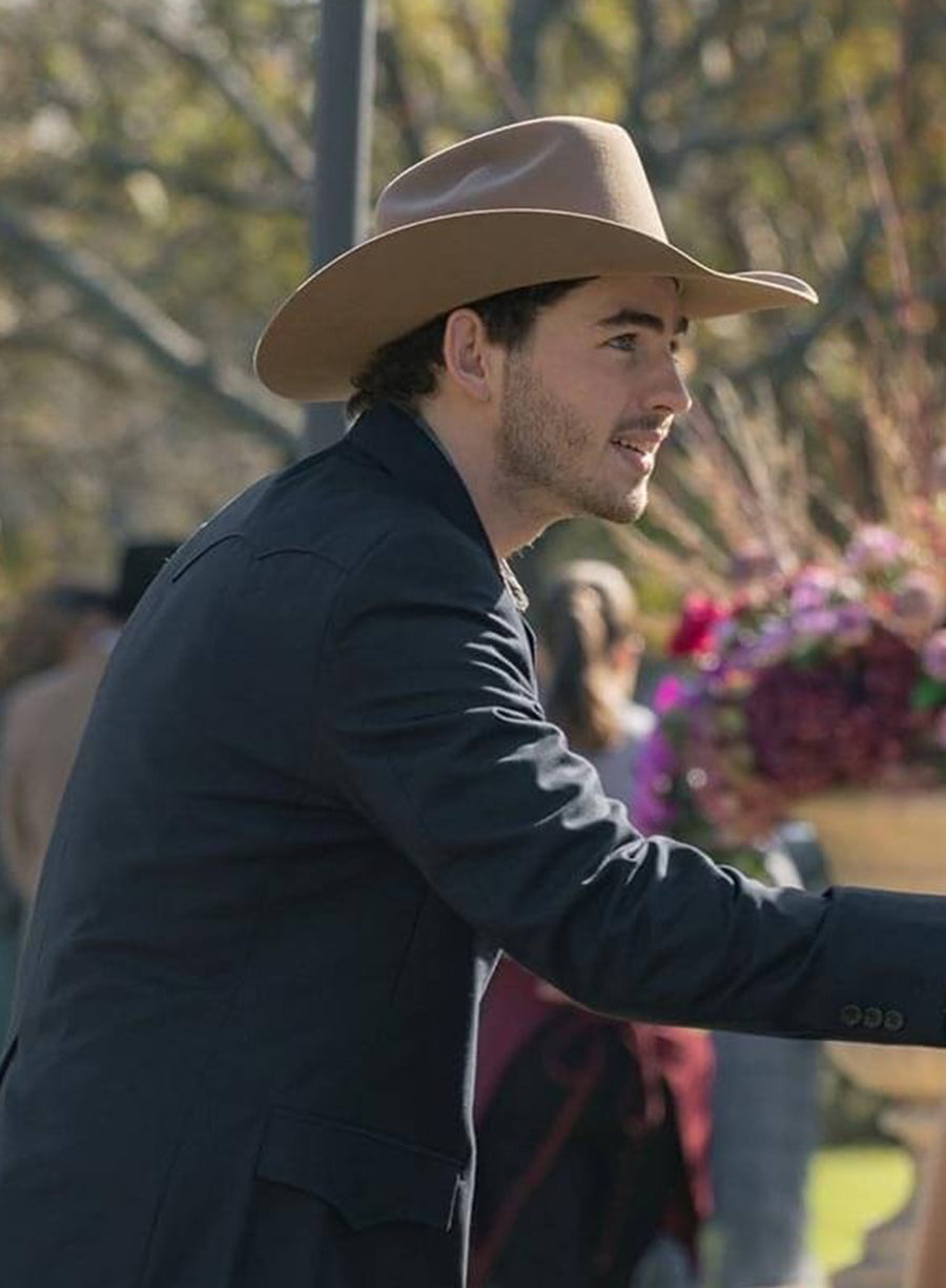 Finn Little Dutton Ranch S01 Blazer