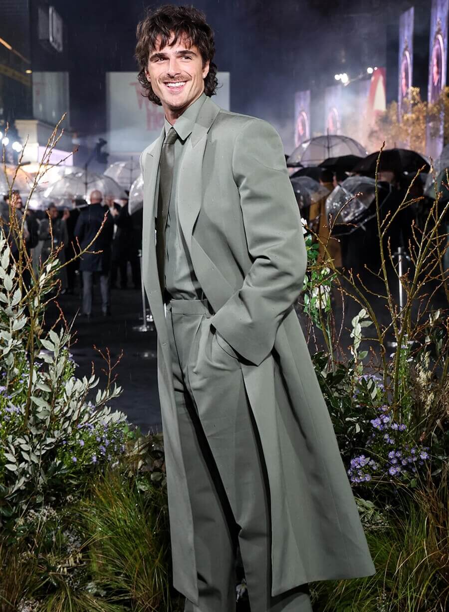 Jacob Elordi Wuthering Heights 2026 Event Coat
