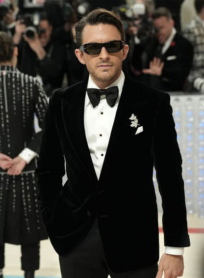 Jonathan Bailey Black Velvet Blazer