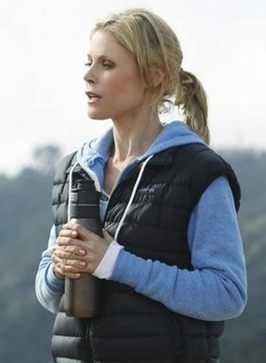 Julie Bowen Modern Family Black Vest