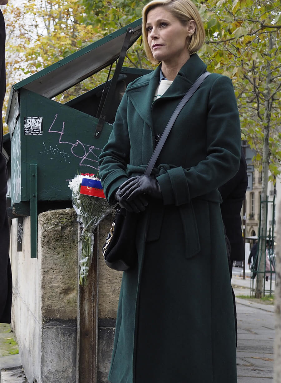 Julie Bowen Modern Family Black Wool Coat