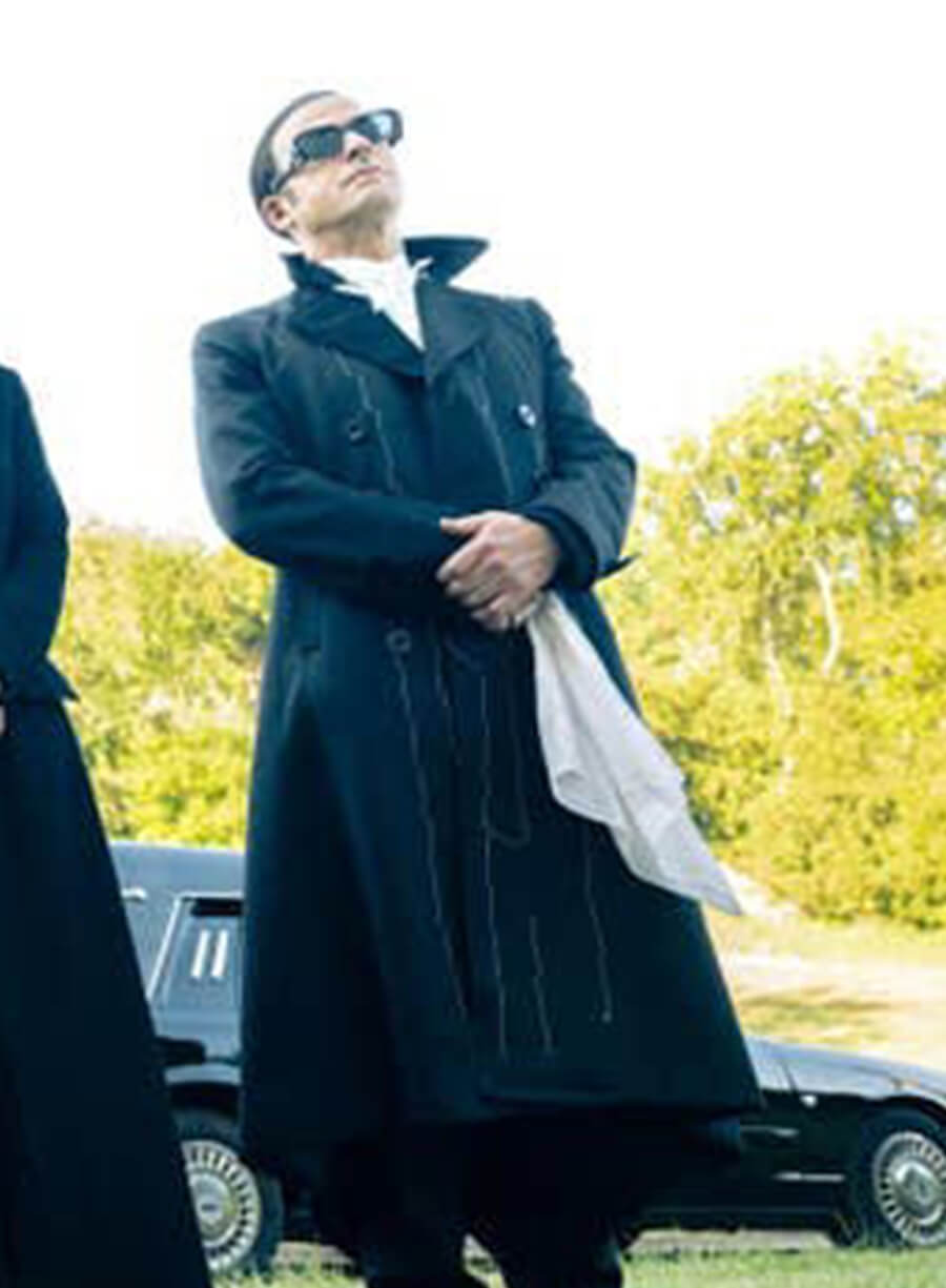 Justin Theroux Beetlejuice Beetlejuice 2024 Black Coat