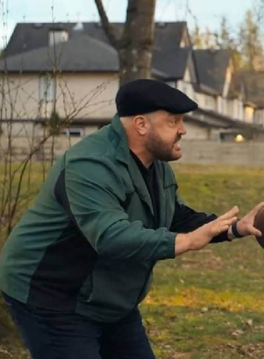 Kevin James Playdate 2025 Green Jacket