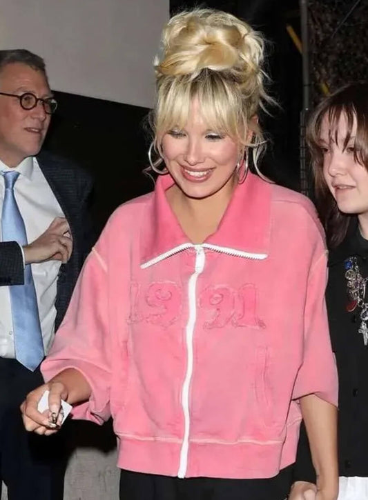 Millie Bobby Brown The Electric State 2025 Pink Jacket