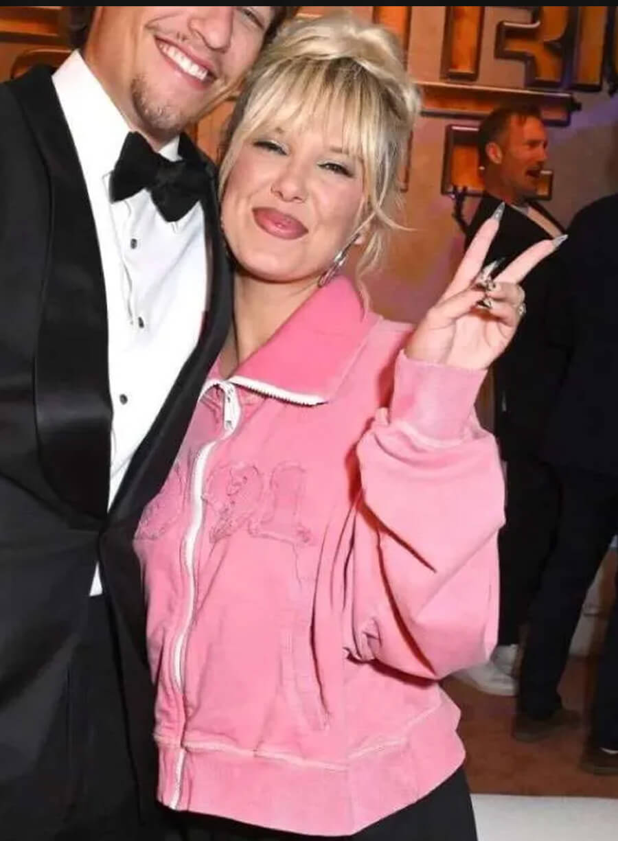 Millie Bobby Brown The Electric State 2025 Pink Jacket