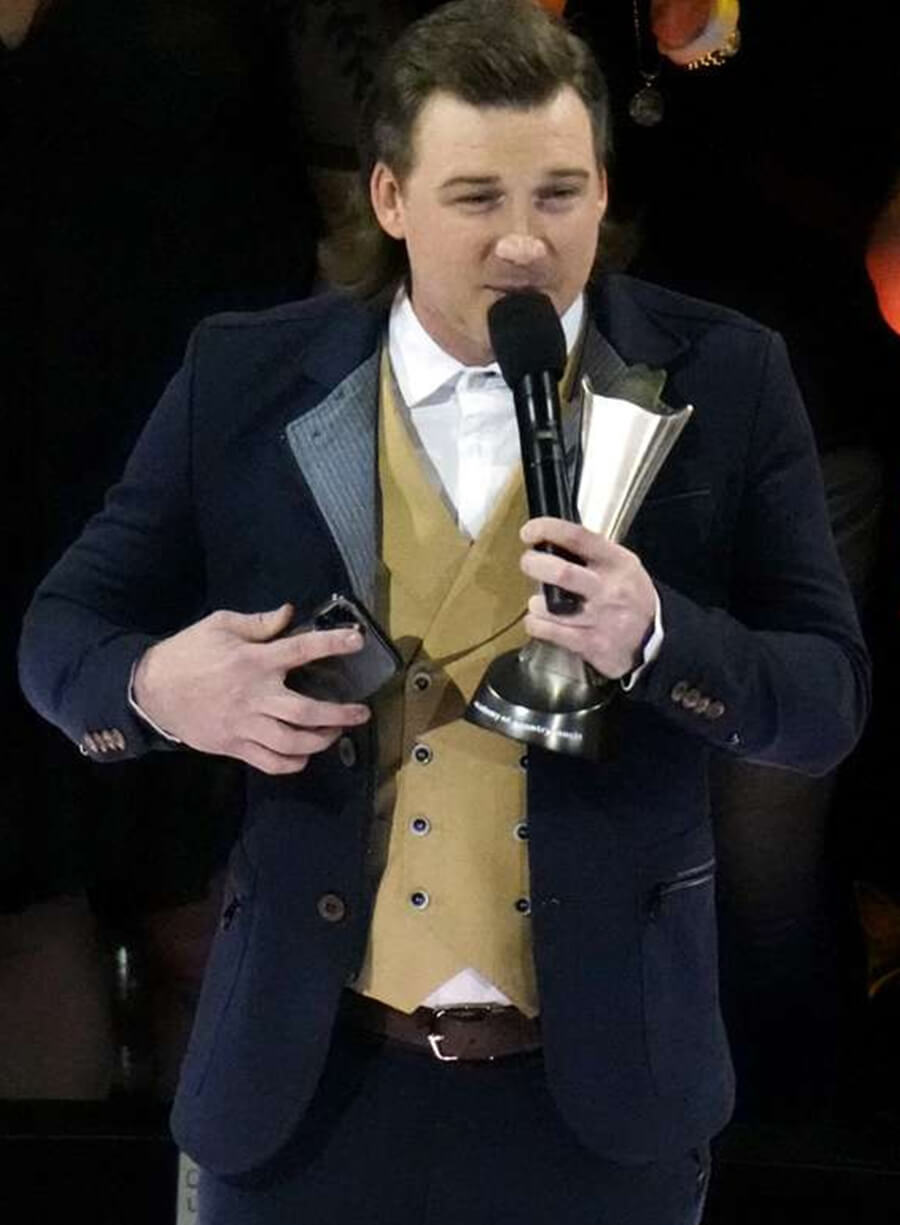 Morgan Wallen ACM Awards 2022 Blue Suit