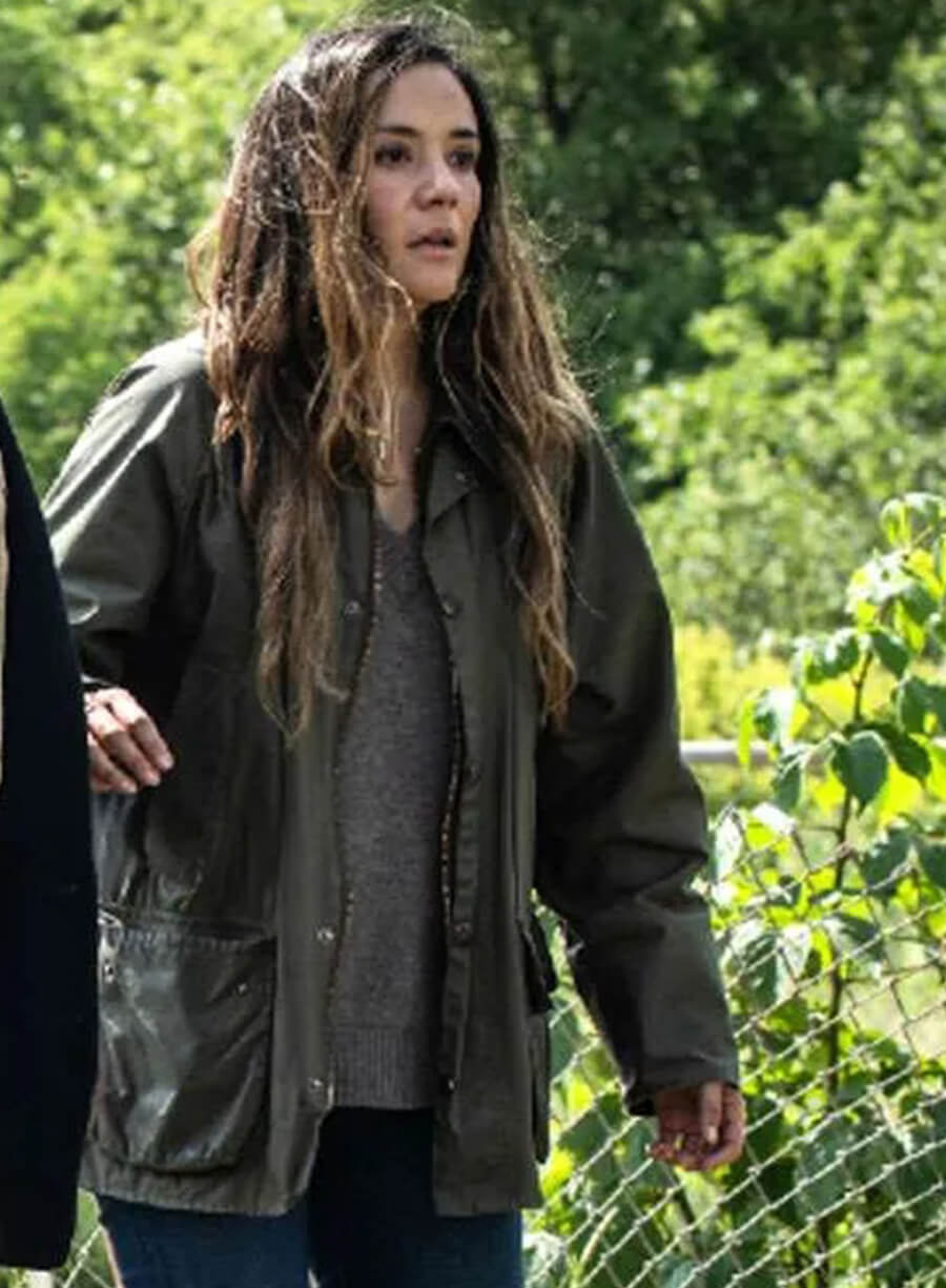 Tabitha Matthews From S04 Green Jacket